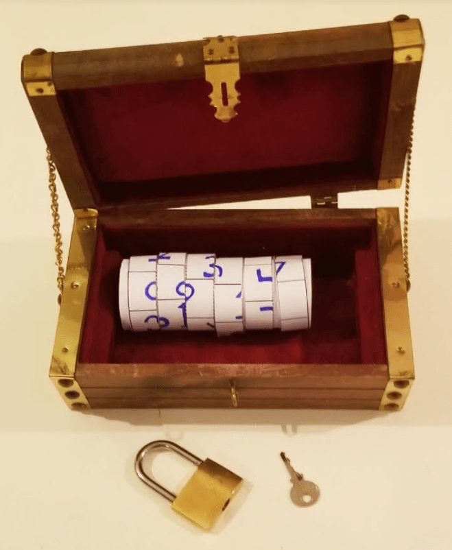 Make your own escape room with a box with a roll clue inside