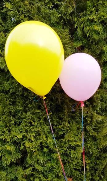 escape room clues shows a yellow and pink balloon.