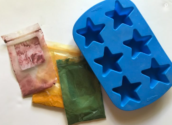 Summer Outdoor Learning Activities shows a silicone tray and food colorind.