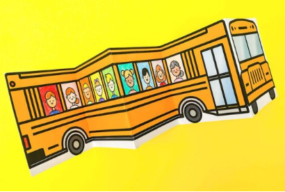 paper school bus photo book activity.